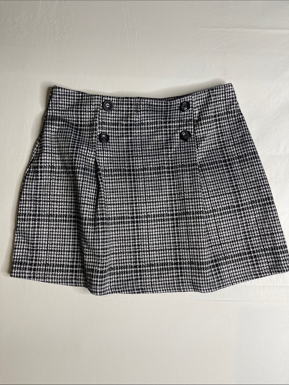 Houndstooth Mini Skirt with Button Detail - Black & White